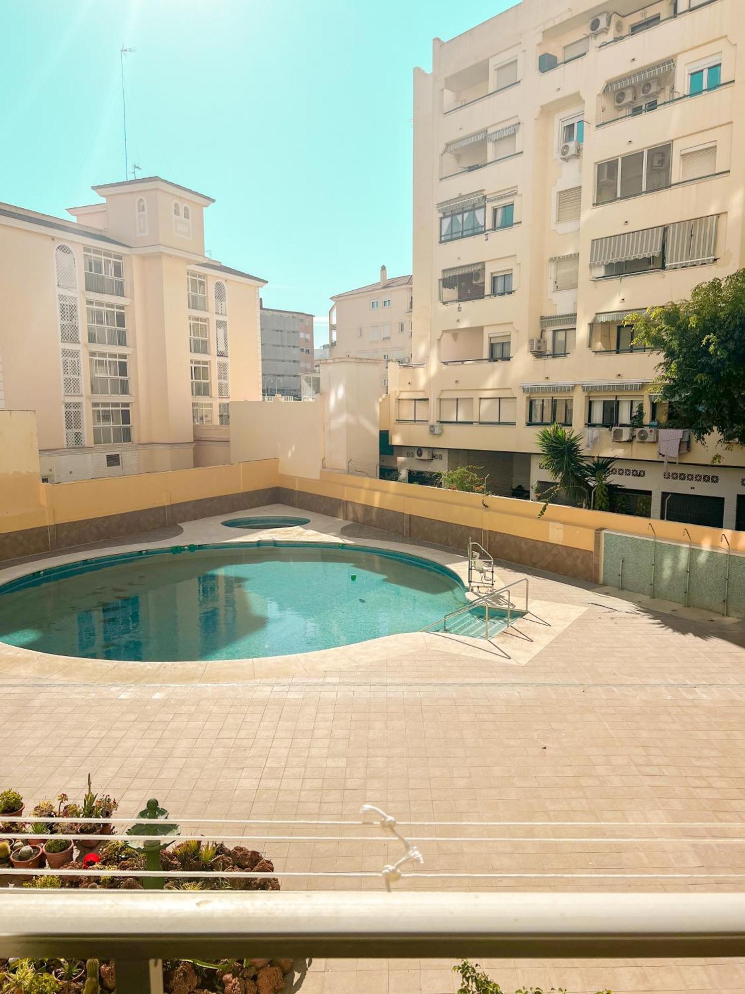 Cozy And Bright Flat With Pool Appartement Torremolinos Buitenkant foto