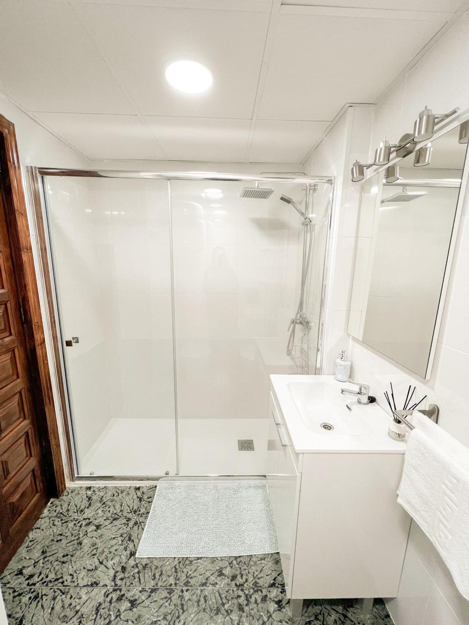 Cozy And Bright Flat With Pool Appartement Torremolinos Buitenkant foto