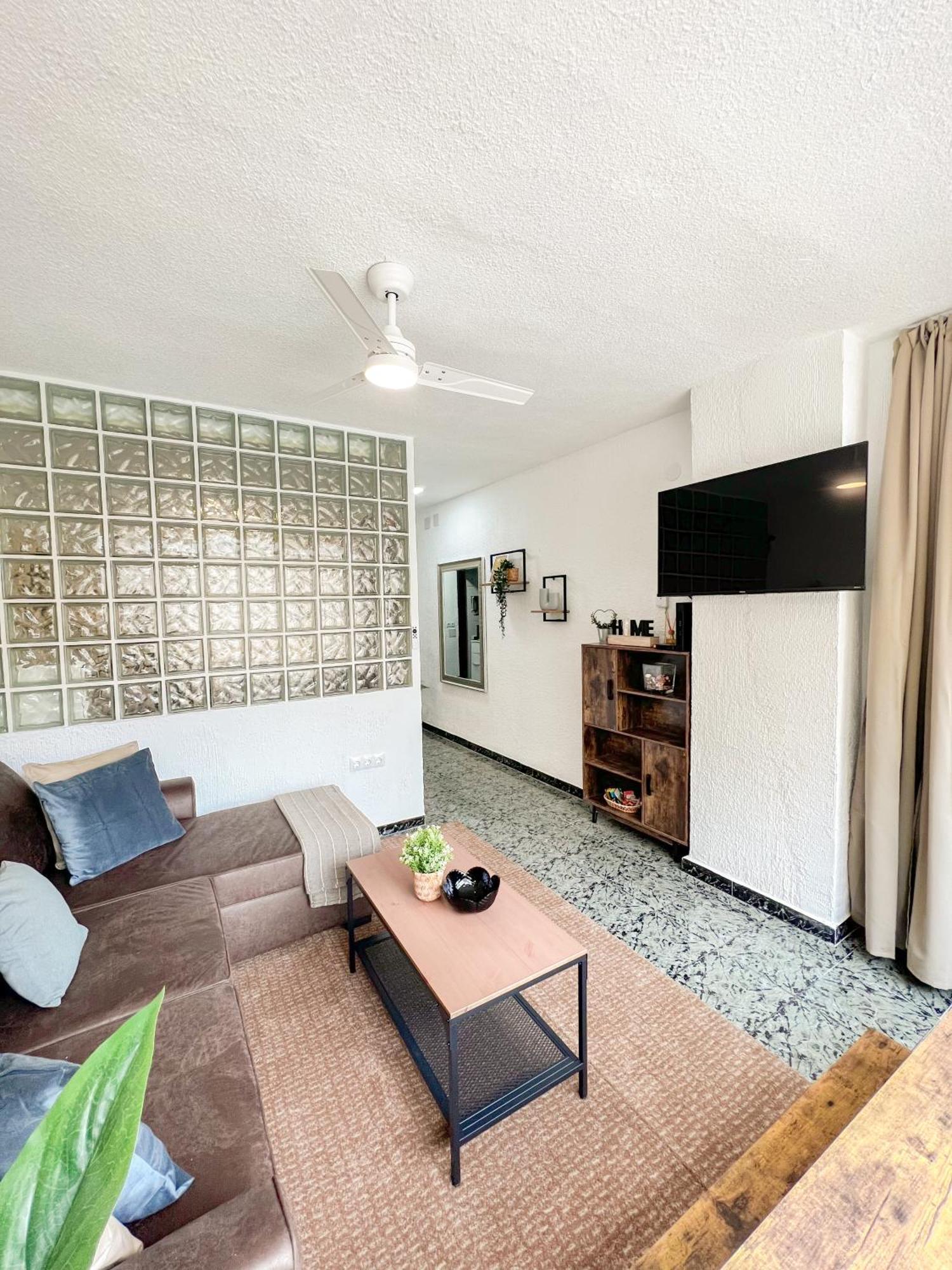 Cozy And Bright Flat With Pool Appartement Torremolinos Buitenkant foto