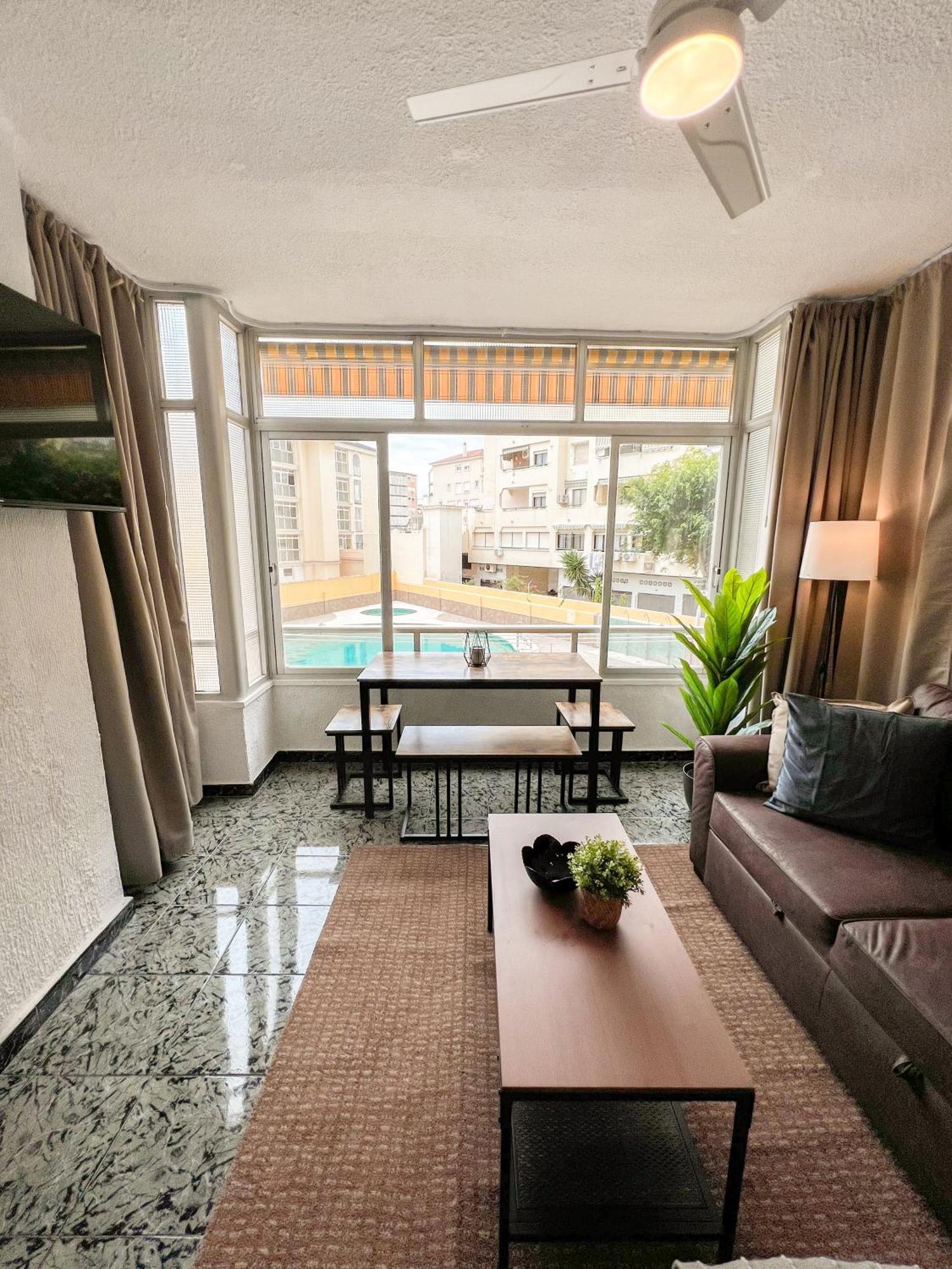 Cozy And Bright Flat With Pool Appartement Torremolinos Buitenkant foto